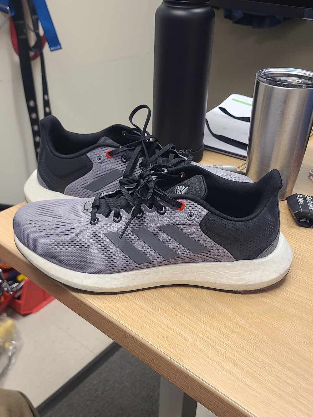 adidas pureboost 21 (like new)